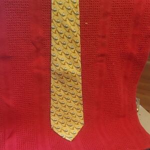 Salvatore Ferragamo 100% silk yellow rabbit necktie